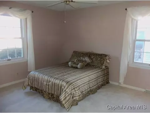 1908 Claremont, Springfield, IL 62703 photo 12