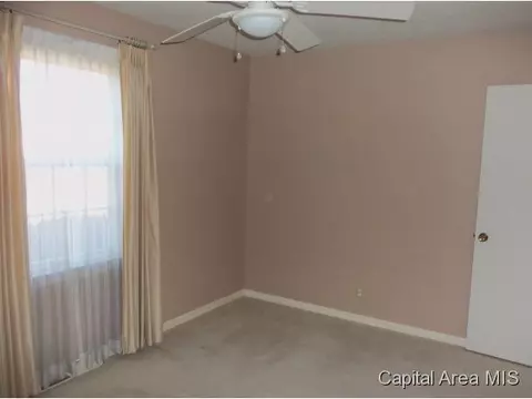 1908 Claremont, Springfield, IL 62703 photo 10