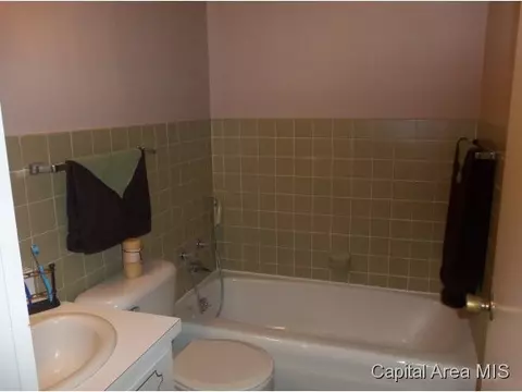 1908 Claremont, Springfield, IL 62703 photo 8