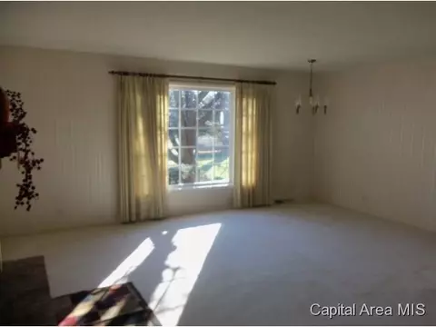 1908 Claremont, Springfield, IL 62703 photo 7