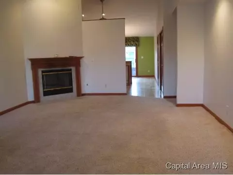 3221 Red Oak Ln, Springfield, IL 62712 photo 3