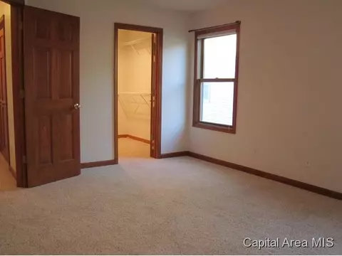 3221 Red Oak Ln, Springfield, IL 62712 photo 8