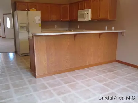 3221 Red Oak Ln, Springfield, IL 62712 photo 5