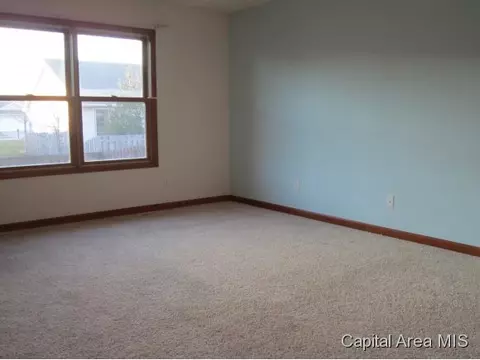3221 Red Oak Ln, Springfield, IL 62712 photo 9