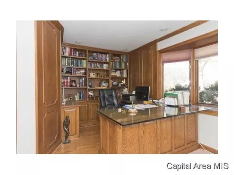 77 Linden Ln, Springfield, IL 62712 photo 12
