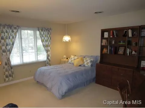 3209 W Pt, Springfield, IL 62704 photo 14