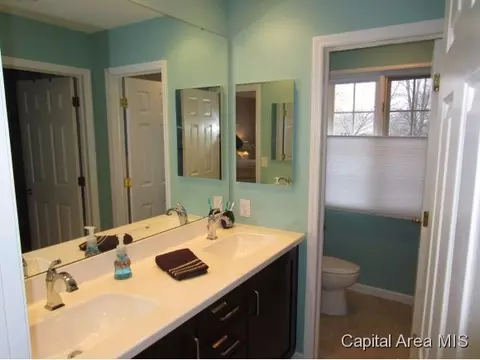 3209 W Pt, Springfield, IL 62704 photo 12