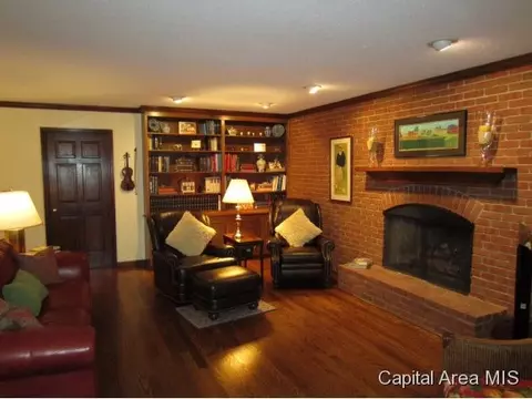 3209 W Pt, Springfield, IL 62704 photo 8