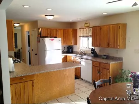 218 W Raylots, Spaulding, IL 62561 photo 6