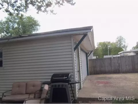 2428 Griffiths, Springfield, IL 62702 photo 8