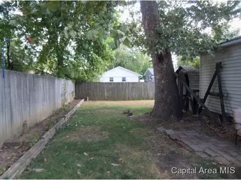 2428 Griffiths, Springfield, IL 62702 photo 7