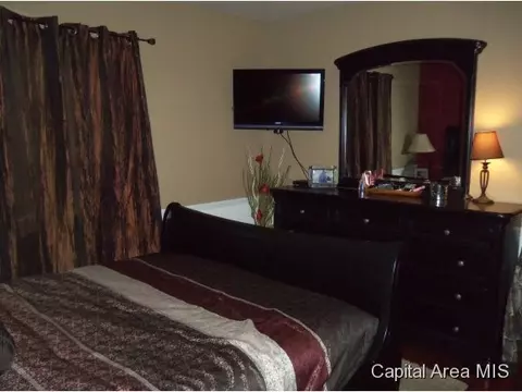 2428 Griffiths, Springfield, IL 62702 photo 12