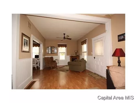 405 Elm, New Berlin, IL 62670 photo 12