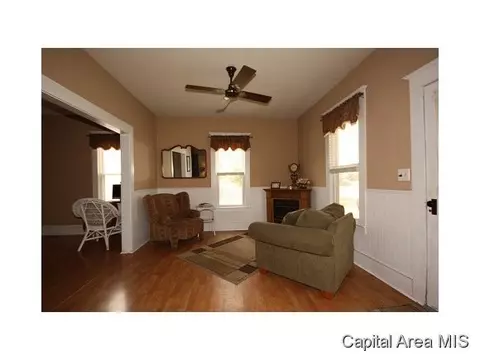 405 Elm, New Berlin, IL 62670 photo 11