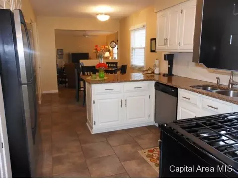 919 Wythe Rd, Springfield, IL 62702 photo 13