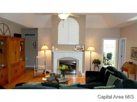 6404 Stonehaven Rdg, Springfield, IL 62711 photo 12