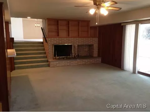 2405 Wiggins, Springfield, IL 62704 photo 3