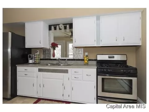 1632 W Monroe, Springfield, IL 62704 photo 8