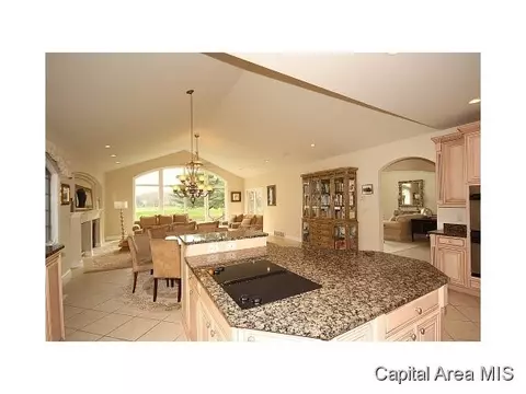 1604 Seton, Springfield, IL 62704 photo 9
