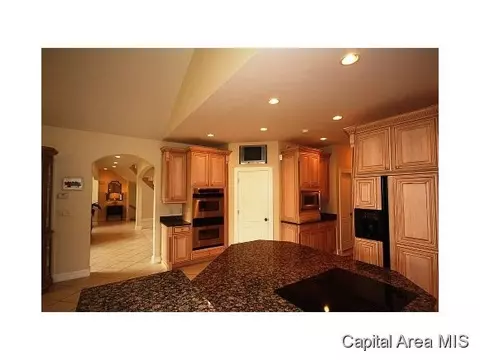 1604 Seton, Springfield, IL 62704 photo 14
