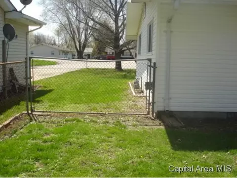 613 E Walnut, Chatham, IL 62629 photo 22