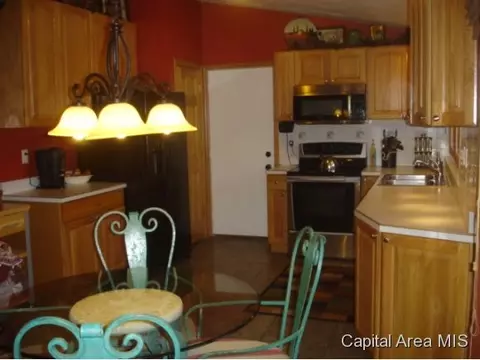 613 E Walnut, Chatham, IL 62629 photo 4