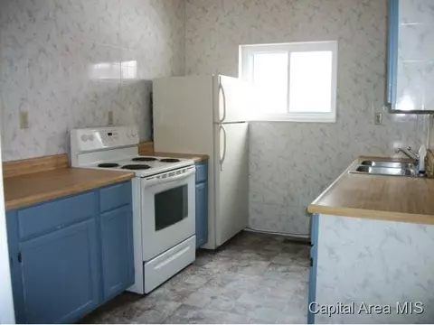105 N Wabash, Bluffs, IL 62621 photo 3