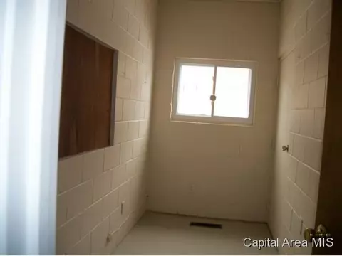 105 N Wabash, Bluffs, IL 62621 photo 10