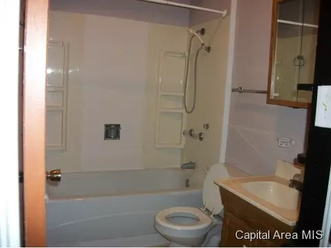 105 N Wabash, Bluffs, IL 62621 photo 8