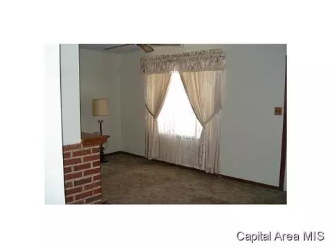 1825 N 20th, Springfield, IL 62702 photo 3