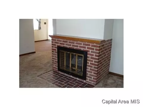 1825 N 20th, Springfield, IL 62702 photo 4
