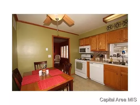 2409 E Kys, Springfield, IL 62702 photo 8