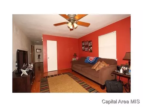 2409 E Kys, Springfield, IL 62702 photo 5