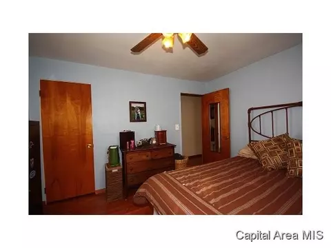 2409 E Kys, Springfield, IL 62702 photo 18