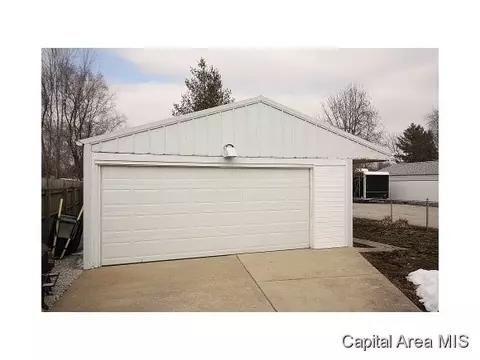 2409 E Kys, Springfield, IL 62702 photo 4