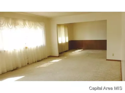 63 Mesa Rd, Springfield, IL 62702 photo 2