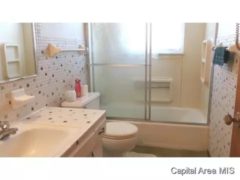 63 Mesa Rd, Springfield, IL 62702 photo 9