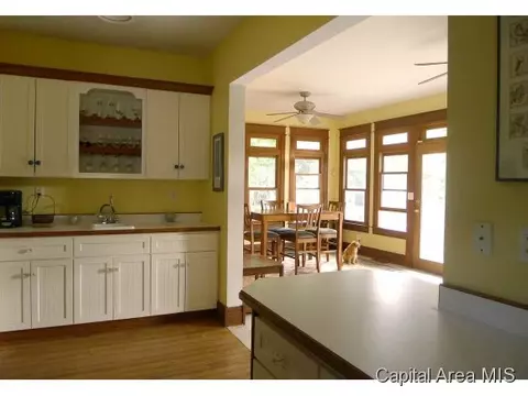 1601 S Holmes, Springfield, IL 62704 photo 5