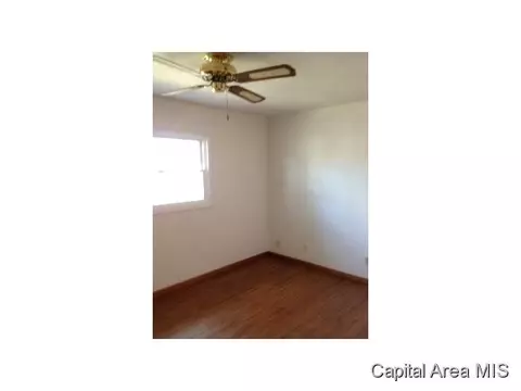 209 Whitefield, Springfield, IL 62704 photo 4