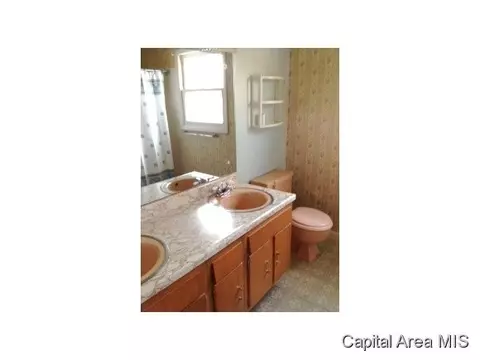209 Whitefield, Springfield, IL 62704 photo 8