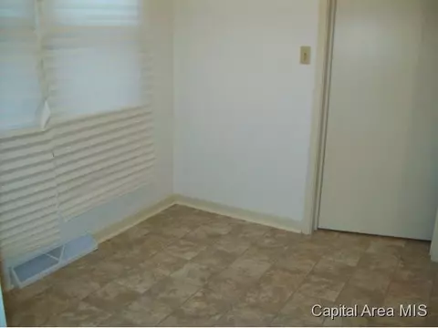 1818 Hood, Springfield, IL 62703 photo 4