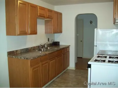 1818 Hood, Springfield, IL 62703 photo 3