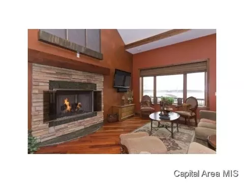 824 E Lake Shore Dr, Springfield, IL 62712 photo 5