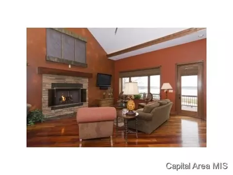 824 E Lake Shore Dr, Springfield, IL 62712 photo 4