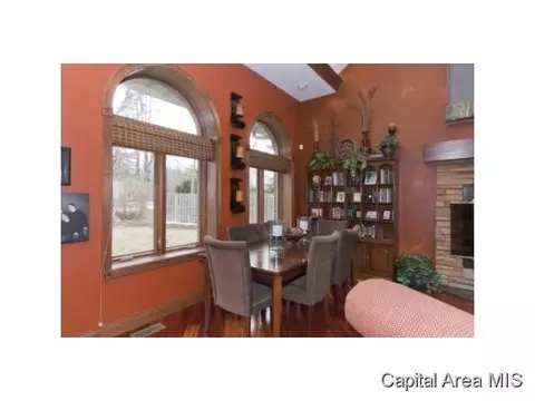 824 E Lake Shore Dr, Springfield, IL 62712 photo 6