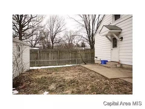 1220 W Laurel, Springfield, IL 62704 photo 5