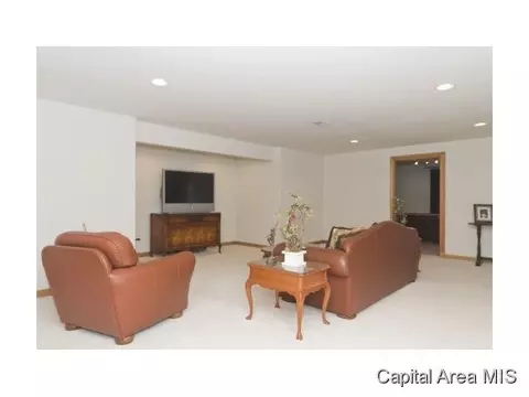 244 Whitman Dr, Springfield, IL 62711 photo 12