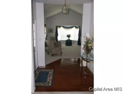 2 Chimney Vw, Springfield, IL 62707 photo 2