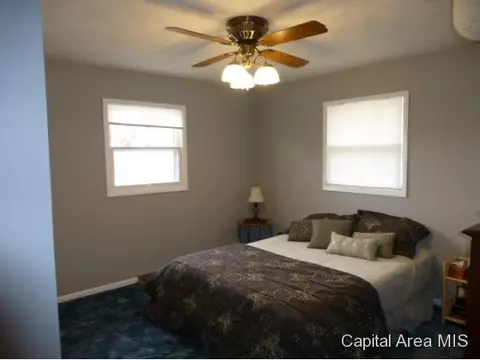 401 Rainbow Dr, Athens, IL 62613 photo 6