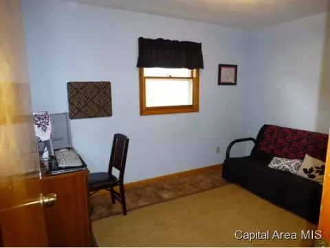 401 Rainbow Dr, Athens, IL 62613 photo 5